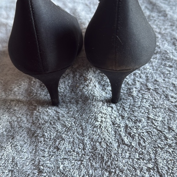 Elegant Black Women's Heels - Picture 7 of 8